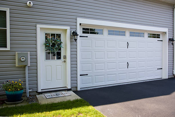 24/7 Emergency Garage Door Panel Replacement experts in Jackson Center, OH